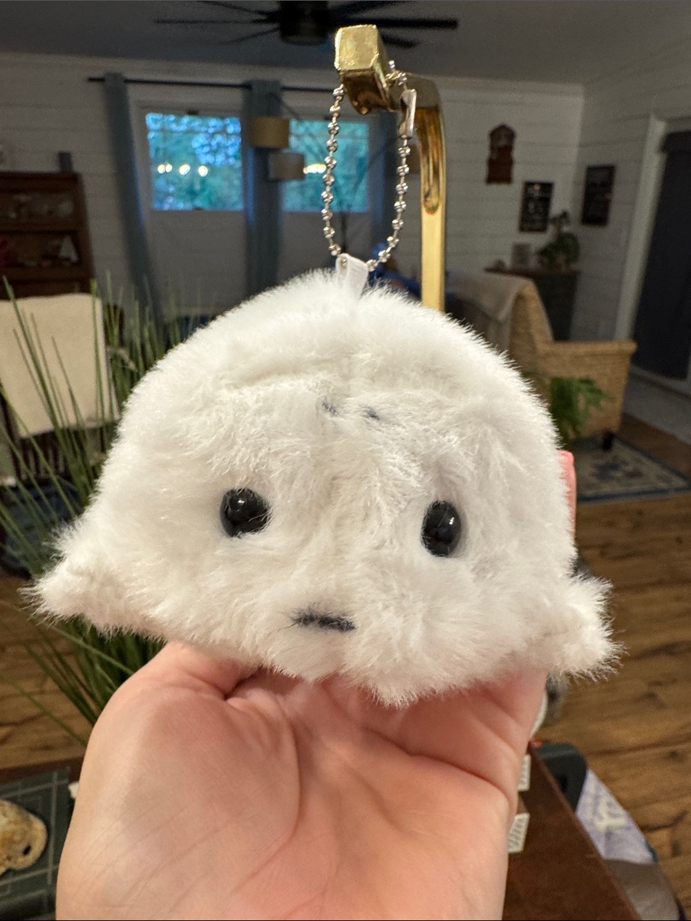 Plush White Small Seal Keychain Toy - Soft Hanging Accessory